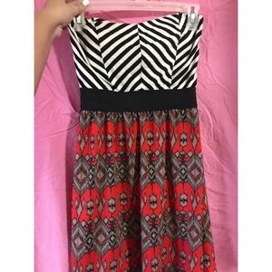 🔥SALE Patterned boutique strapless dress